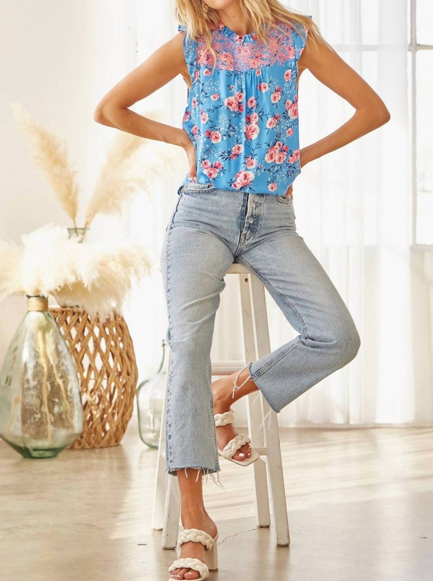Andree By Unit - Flutter Sleeve Embroidered Top