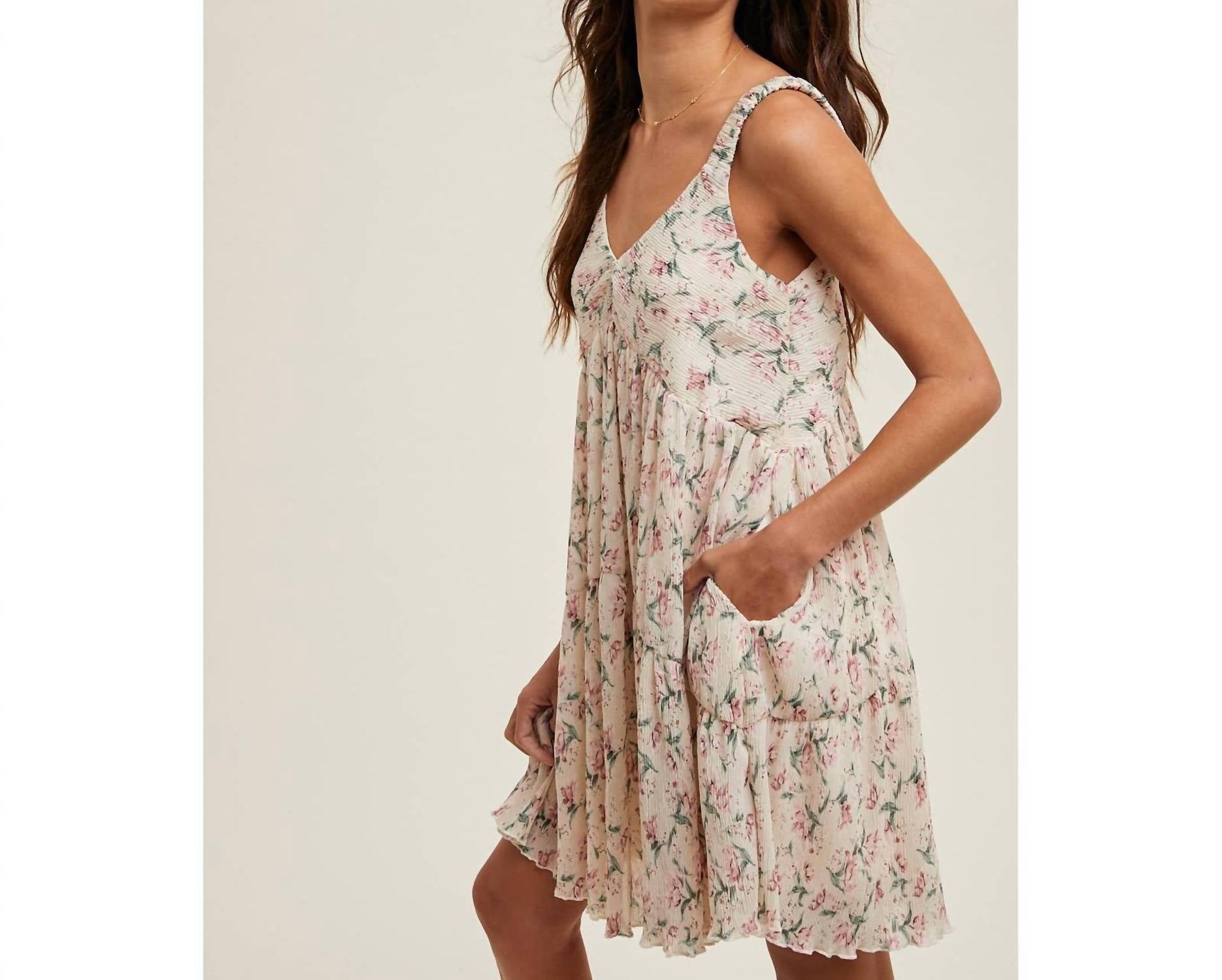 Wishlist - Pleated Floral Mini Dress