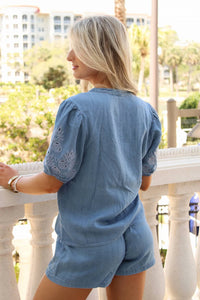 Elan - Eyelet Sleeve Top