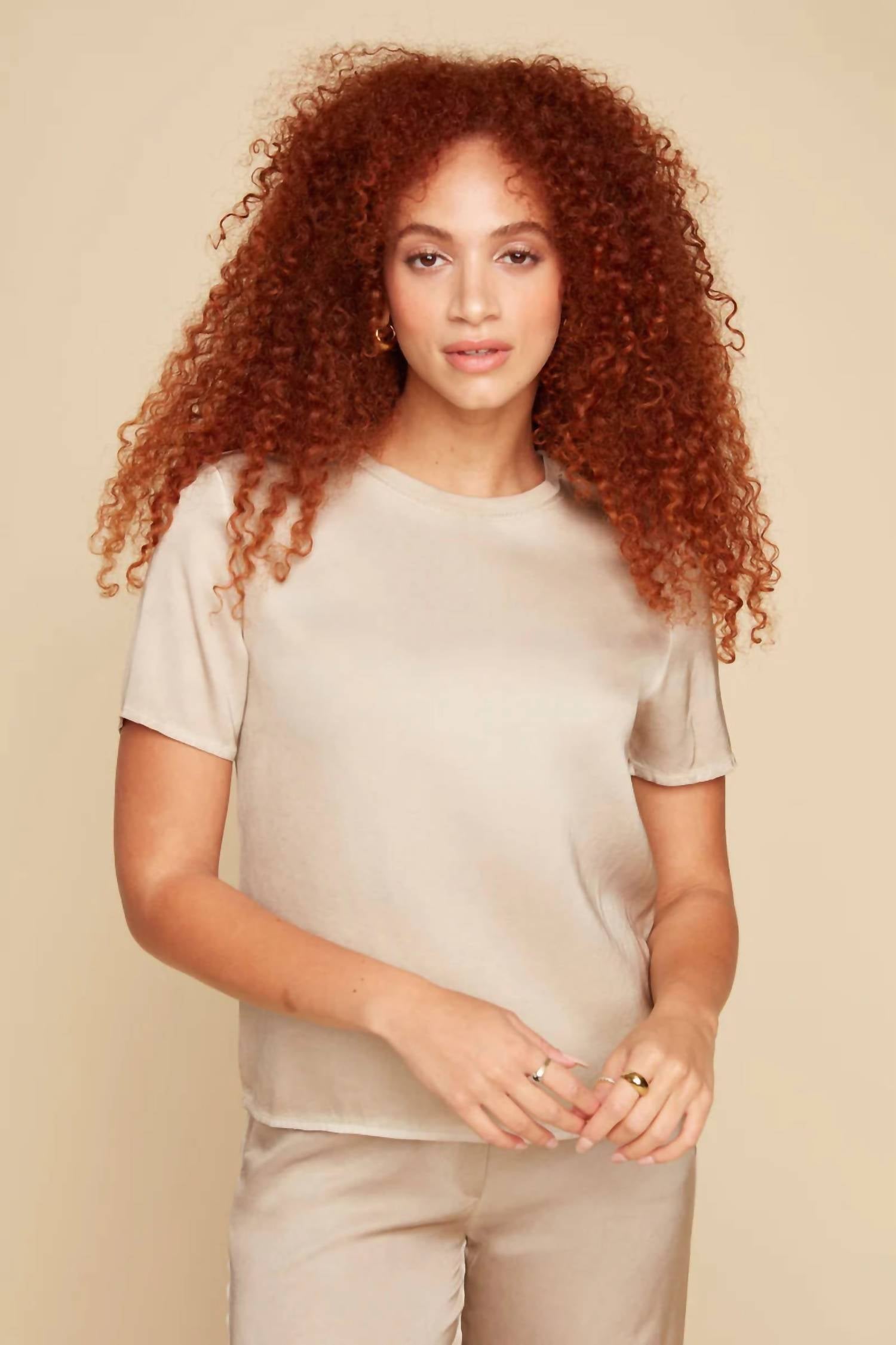 Renuar - Satin Crew Neck Top