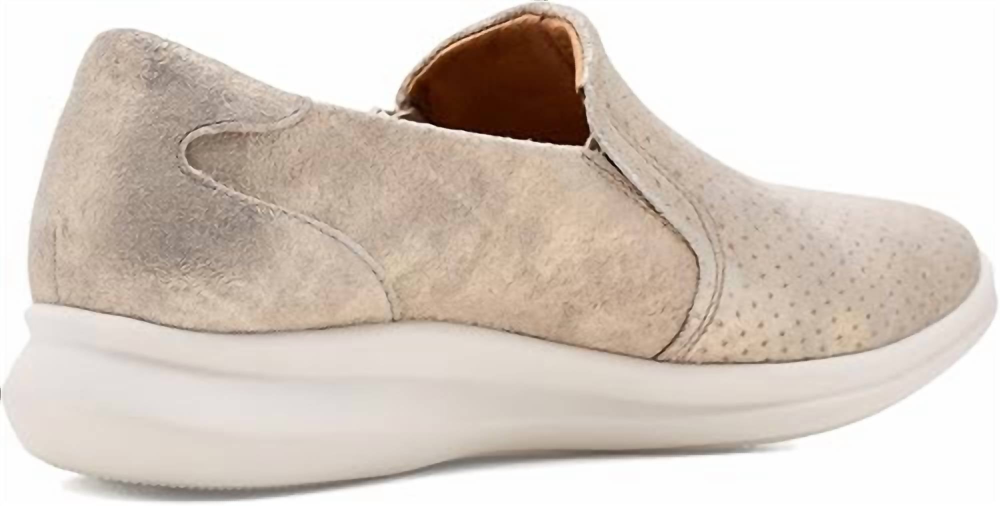 Clarks - Women's Lynell Sky Sneakers