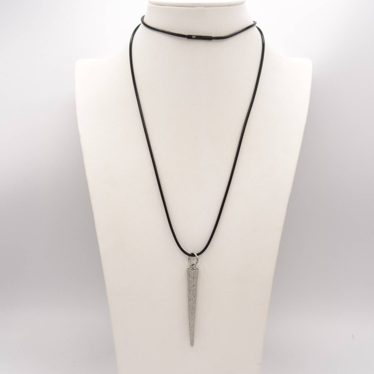 Jagged Halo Jewelry Unisex The Benson Necklace in silver - women's item - detail view