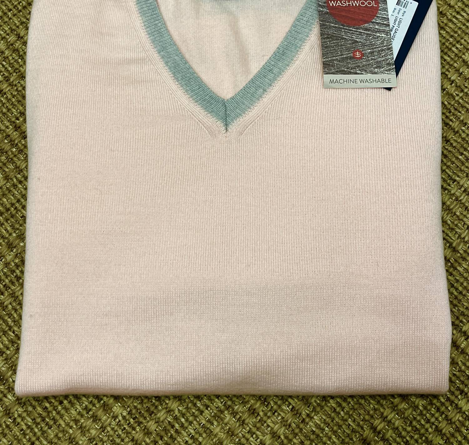 Emanuel Berg - Men's Light Gauge V-Neck Sweater