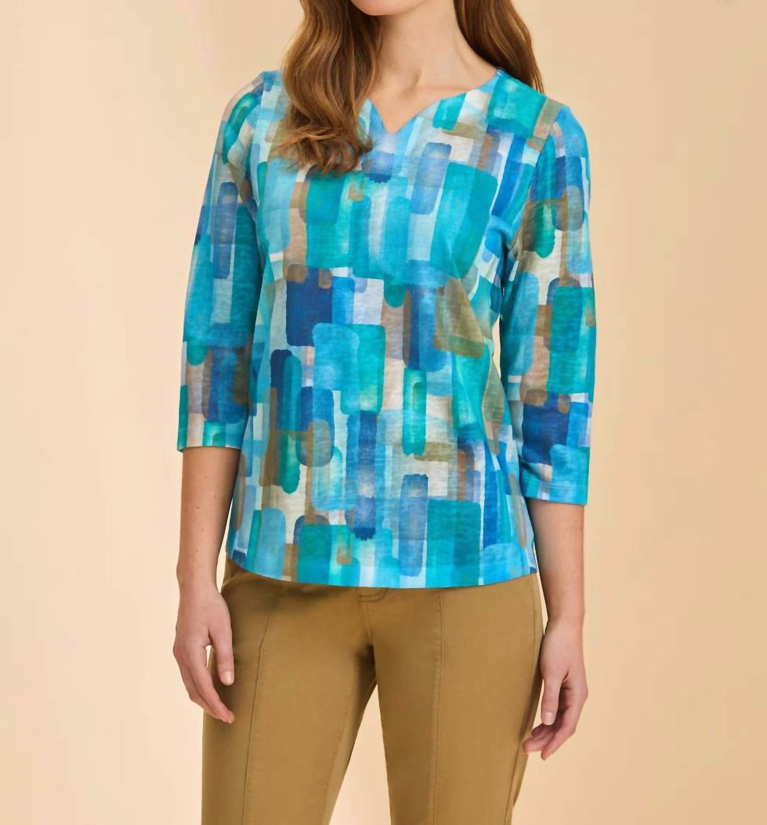 Fdj - 3/4 Sleeve Notch Neck Top