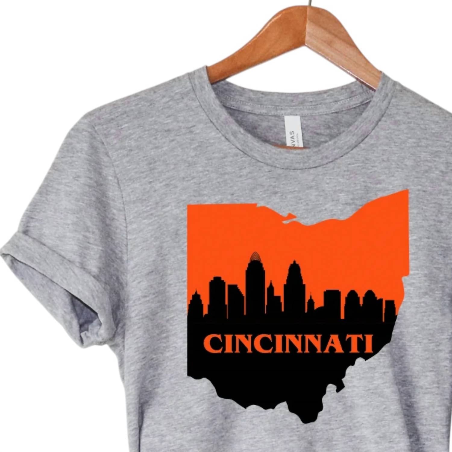 Into The Desert - Women's Cincinnati Bengals Skyline T-shirt
