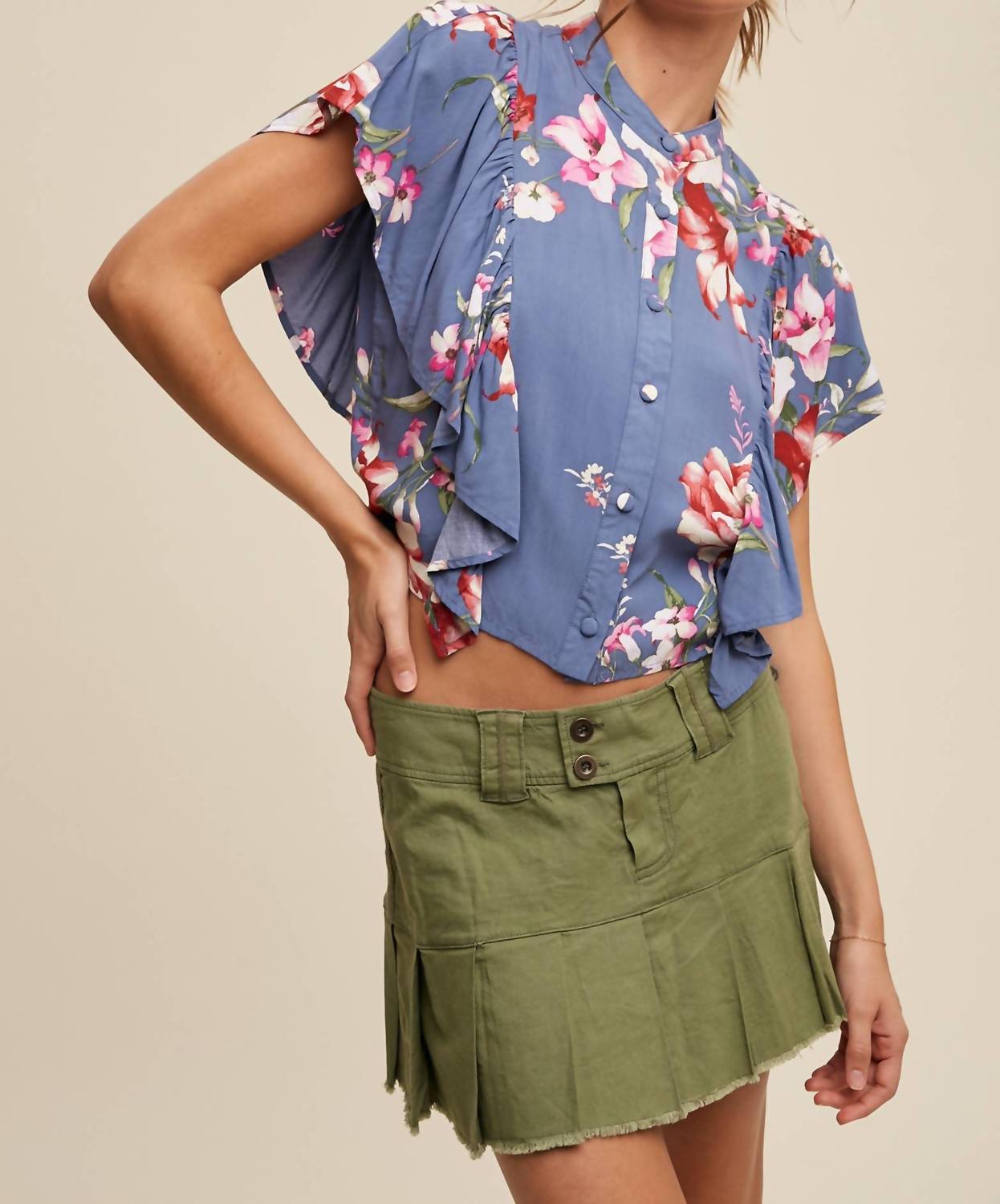 Listicle - Floral Flutter Sleeve Blouse