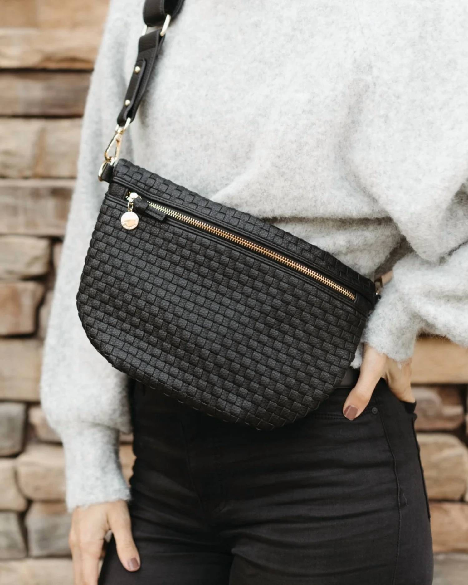 Lumi + Sol - Women's Woven Crossbody Bag