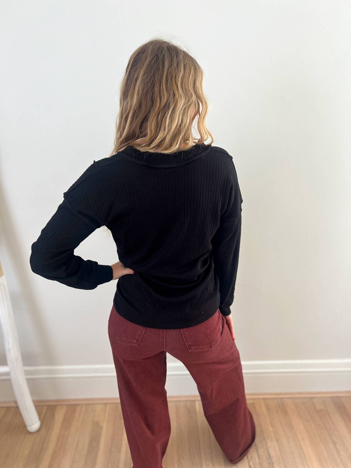 Heimish Usa - Mia V-neck Top