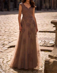 La Femme - Short Sleeve Lace Gown