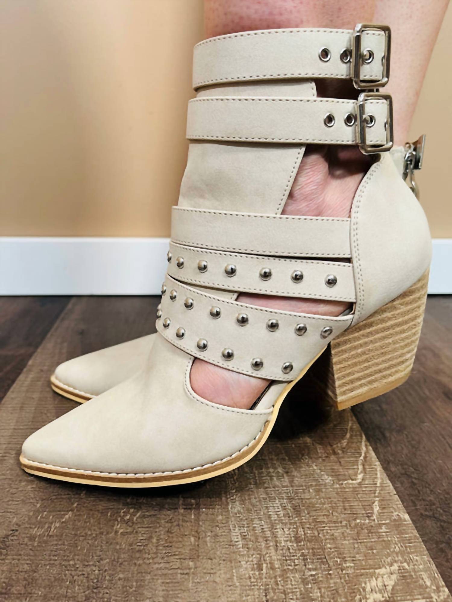 Beast Fashion - Women's Strappy Ankle Boots