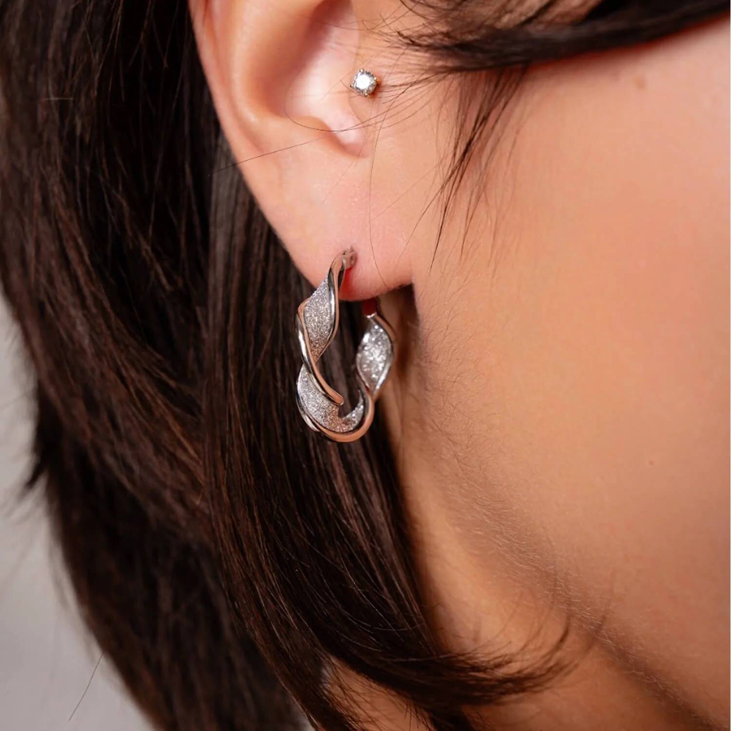 Gold & Honey - Women's Glitter Twist Hoop Earrings
