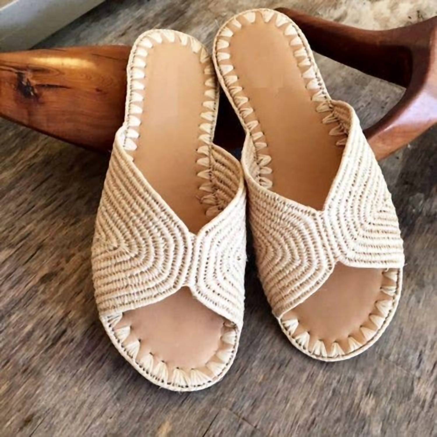 Craftberber - Women's Moroccan Raffia Sandals