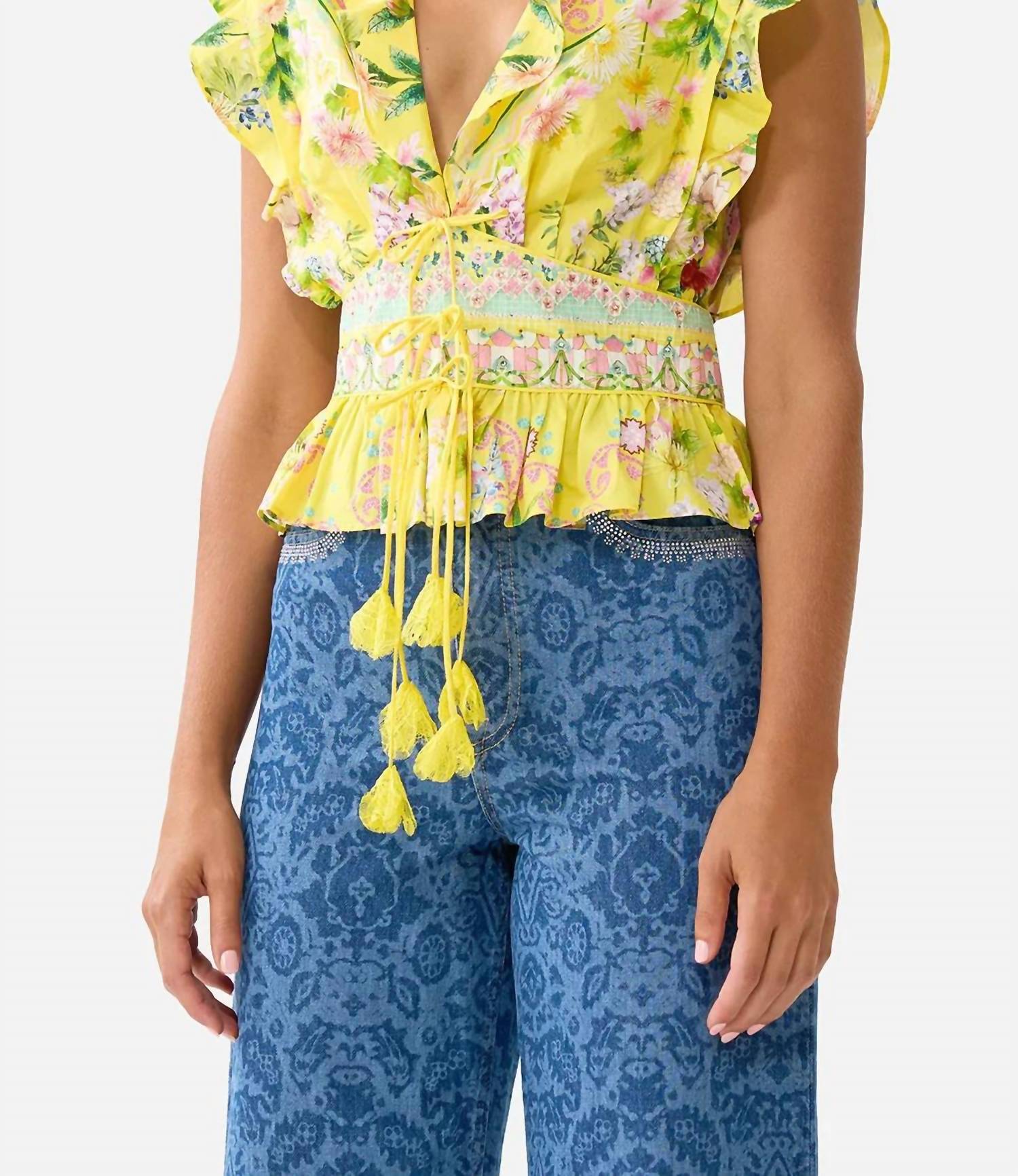 Camilla - Tie Front Top
