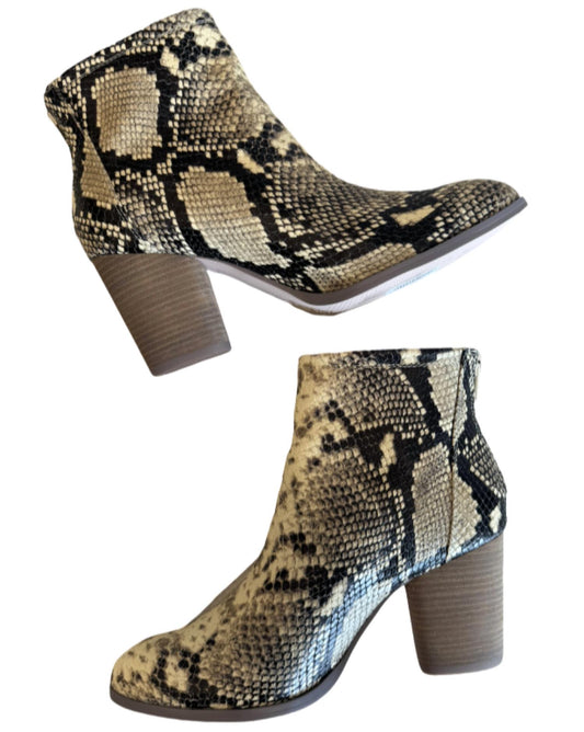 Women's Avery Heeled Bootie