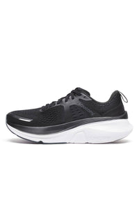 SAUCONY Men's Guide 18 Shoe in black white 1 - men's shoe - detail view