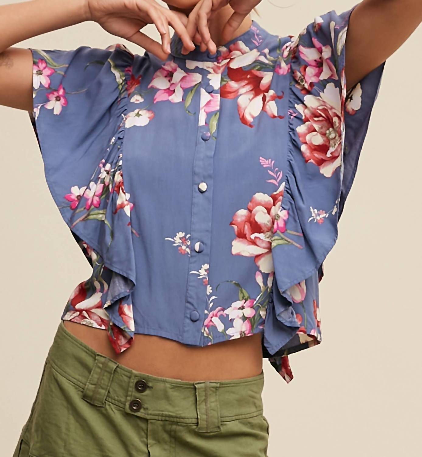 Listicle - Floral Flutter Sleeve Blouse