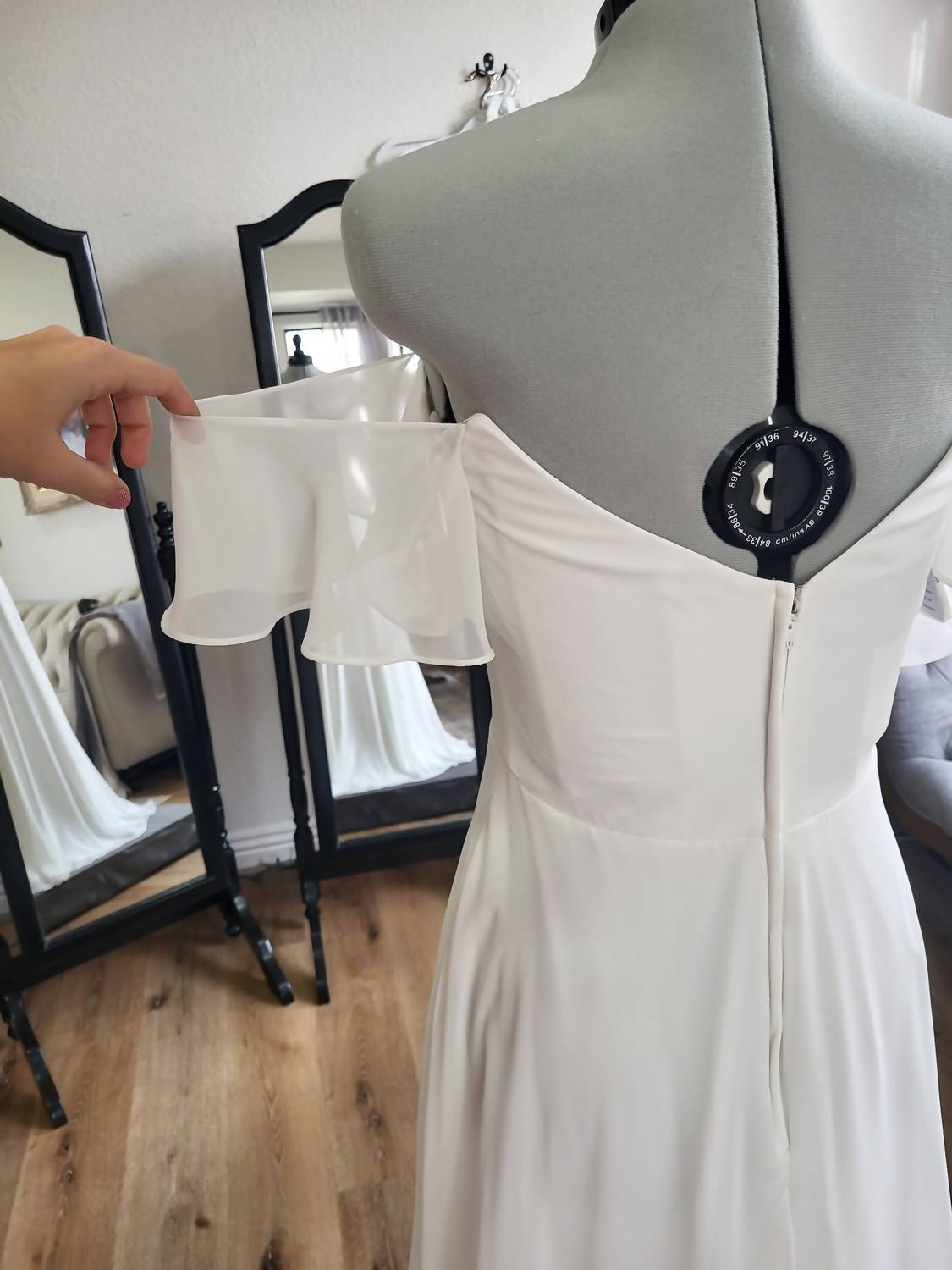Morilee - Women's Off Shoulder Chiffon Bridal Gown