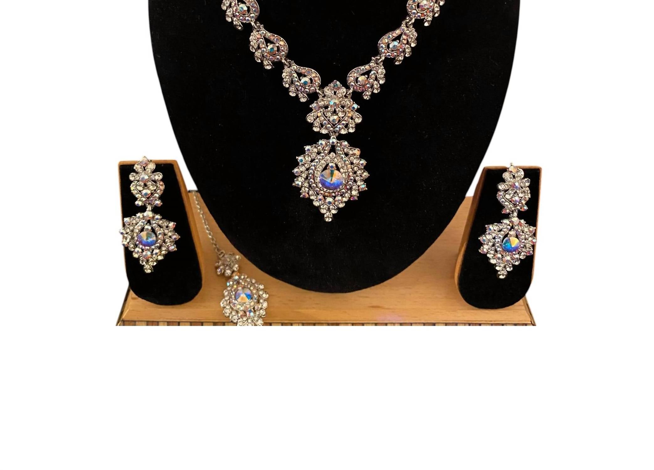 Donna Vinci Women's J142 Necklace And Earrings Jewelry Set in blue - women's jewelry - detail view