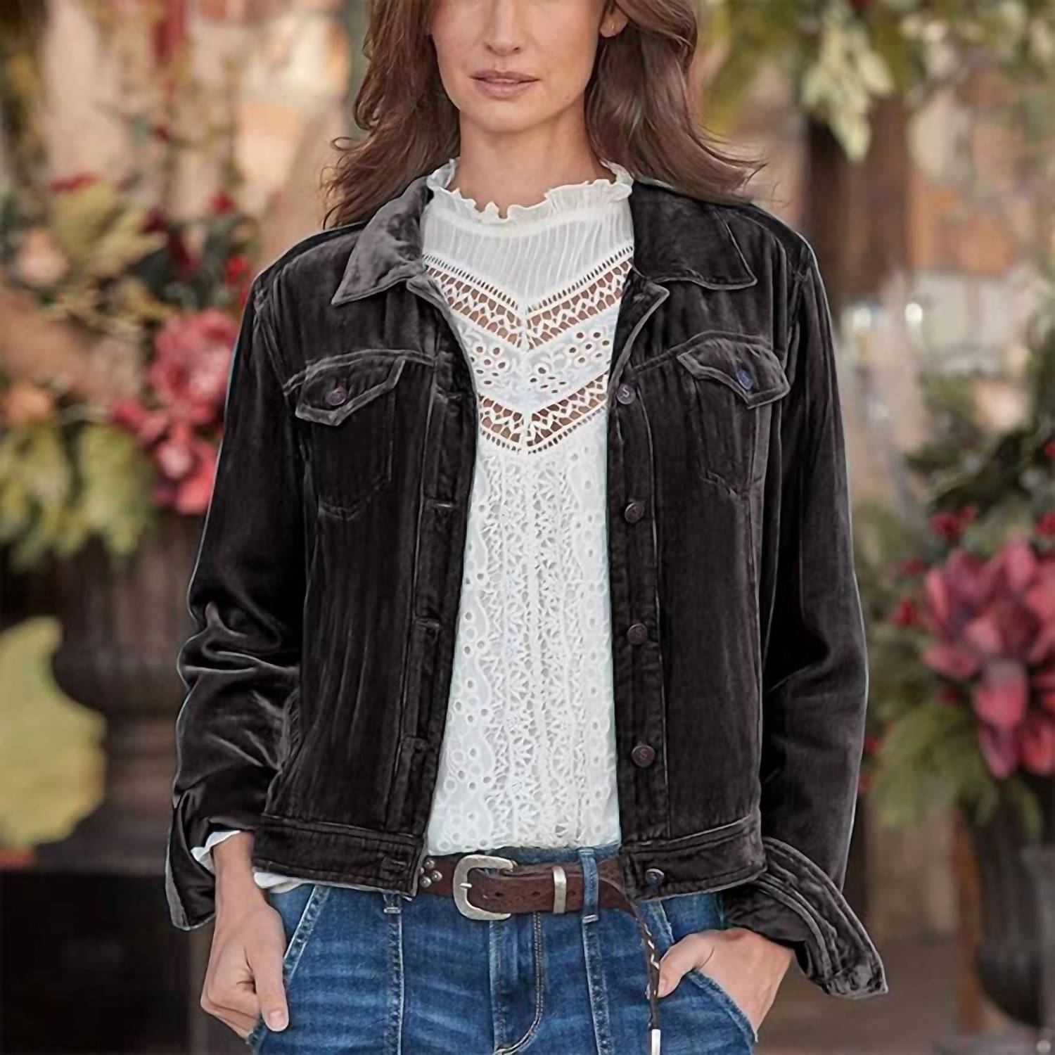 UZWholesale Cropped Velvet Jacket With Lapel in black - women's jacket