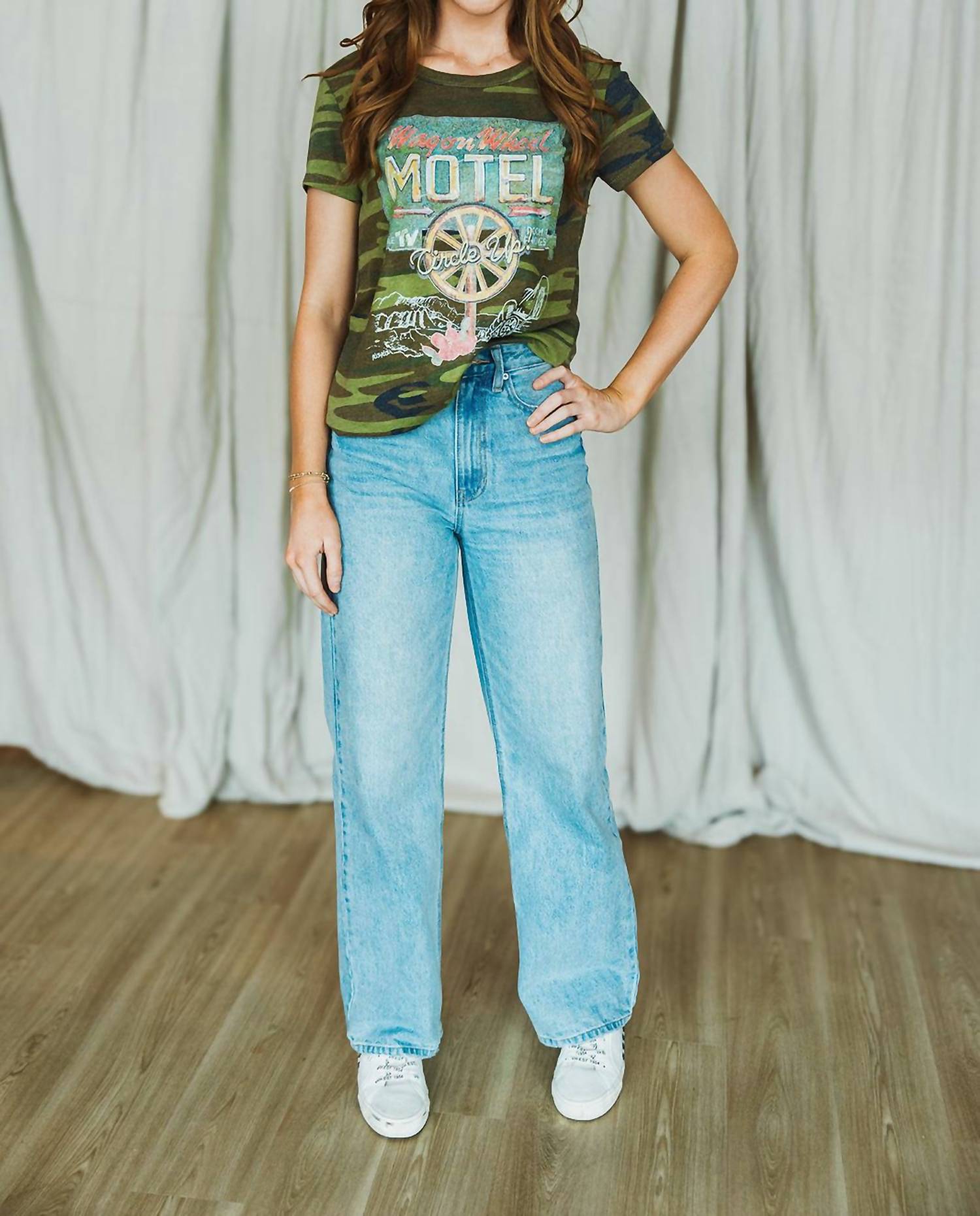 Xoxo - Wagon Wheel Motel T-shirt