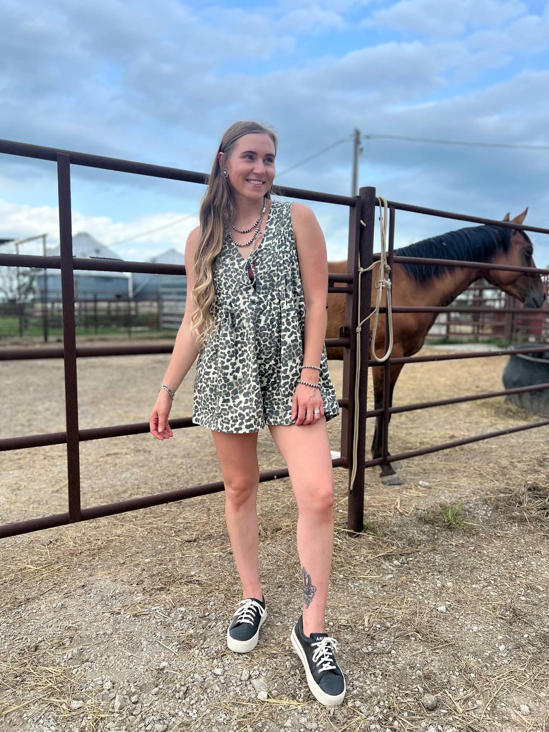 Veveret - Leopard Denim Romper