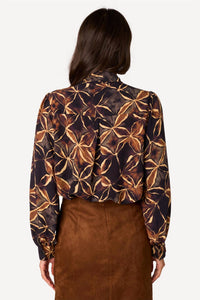 Q2 - Floral Front Tie Blouse