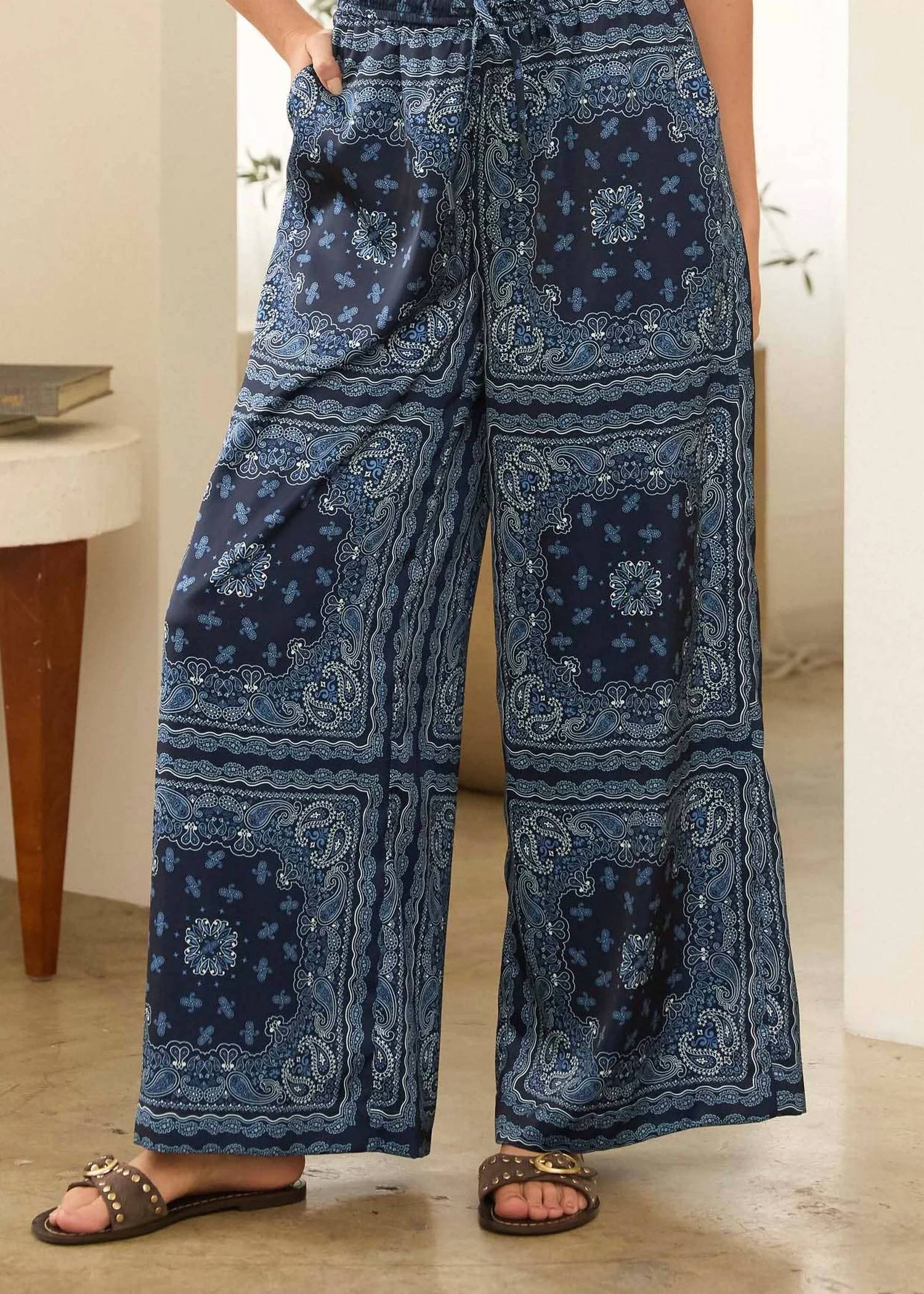 Skies Are Blue - Bandana Print Pants