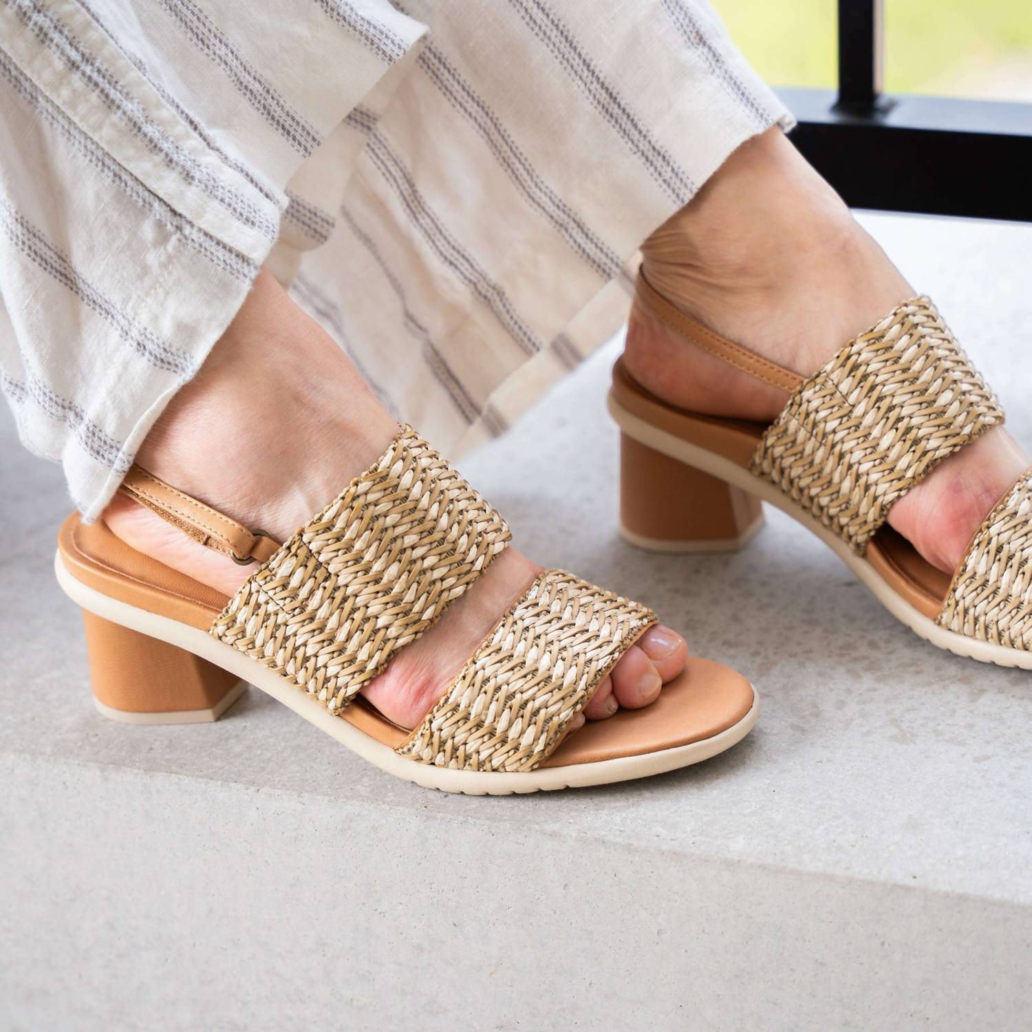 L'Amour Des Pieds - Women's Ursa Sandal