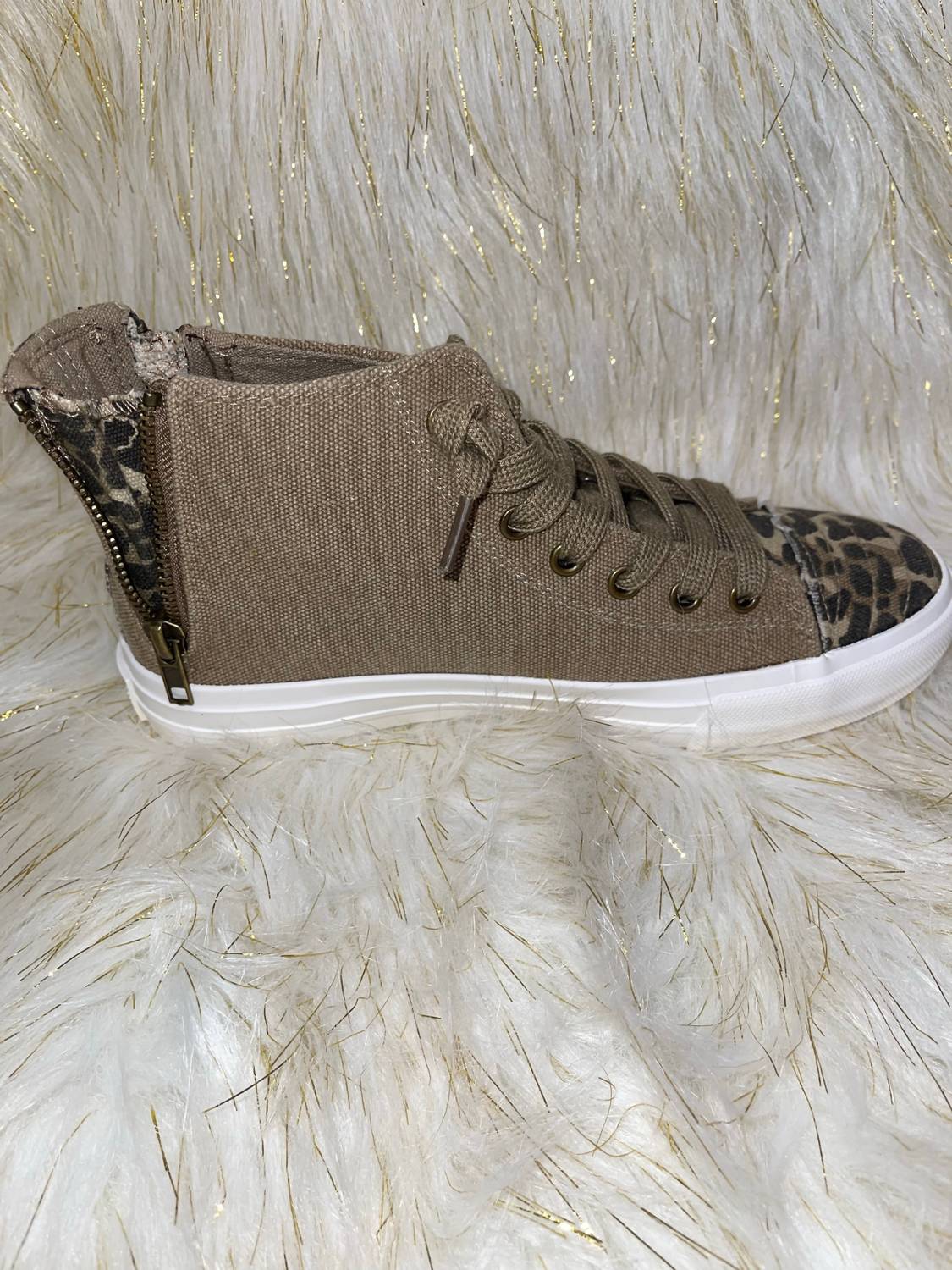 Gypsy Jazz - Women's Cheetah Sneaker