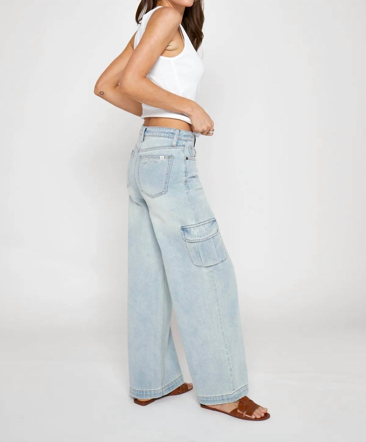 Oliver Logan Madison Wide Leg Cargo Jeans in hotel california - women's pants - detail view