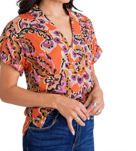 Karlie - FLORAL ABSTRACT SIGNATURE VNECK TOP