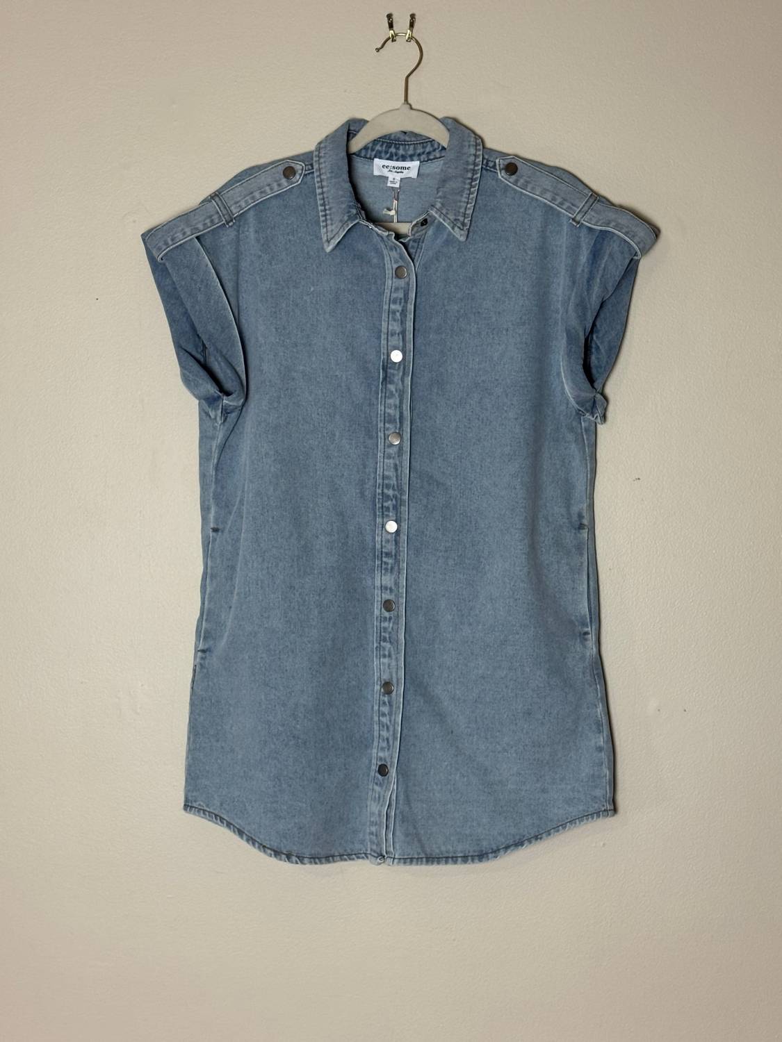 Ee:Some - Women's Denim Button Front Mini Dress With Cap Sleeve
