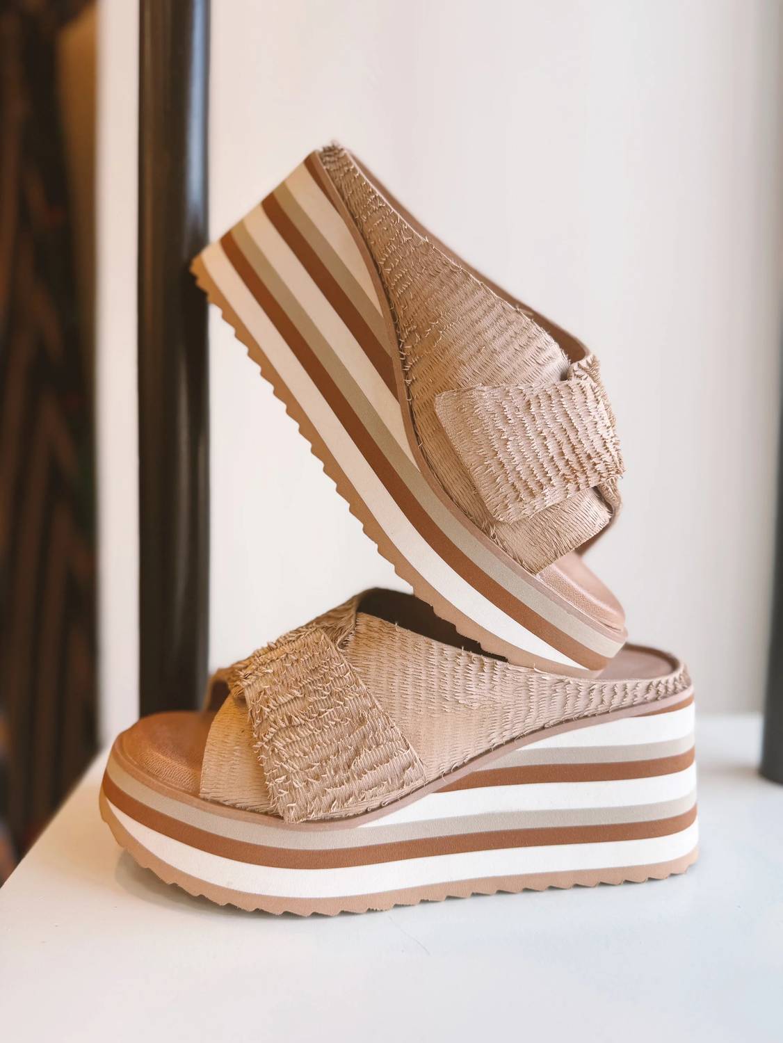 Antelope - Women's Padme Sculpted Platform Mule