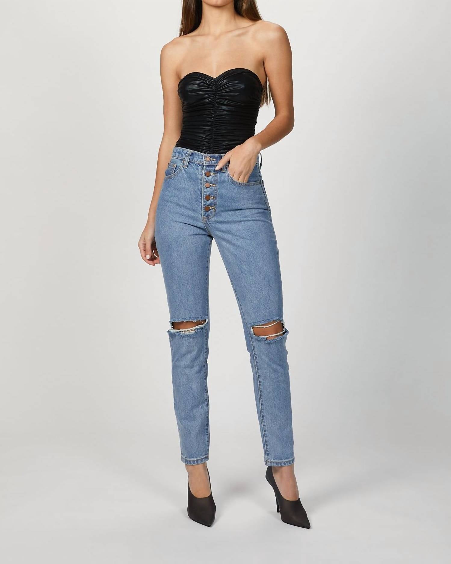 THE DISTRESSED DANIELLE JEAN