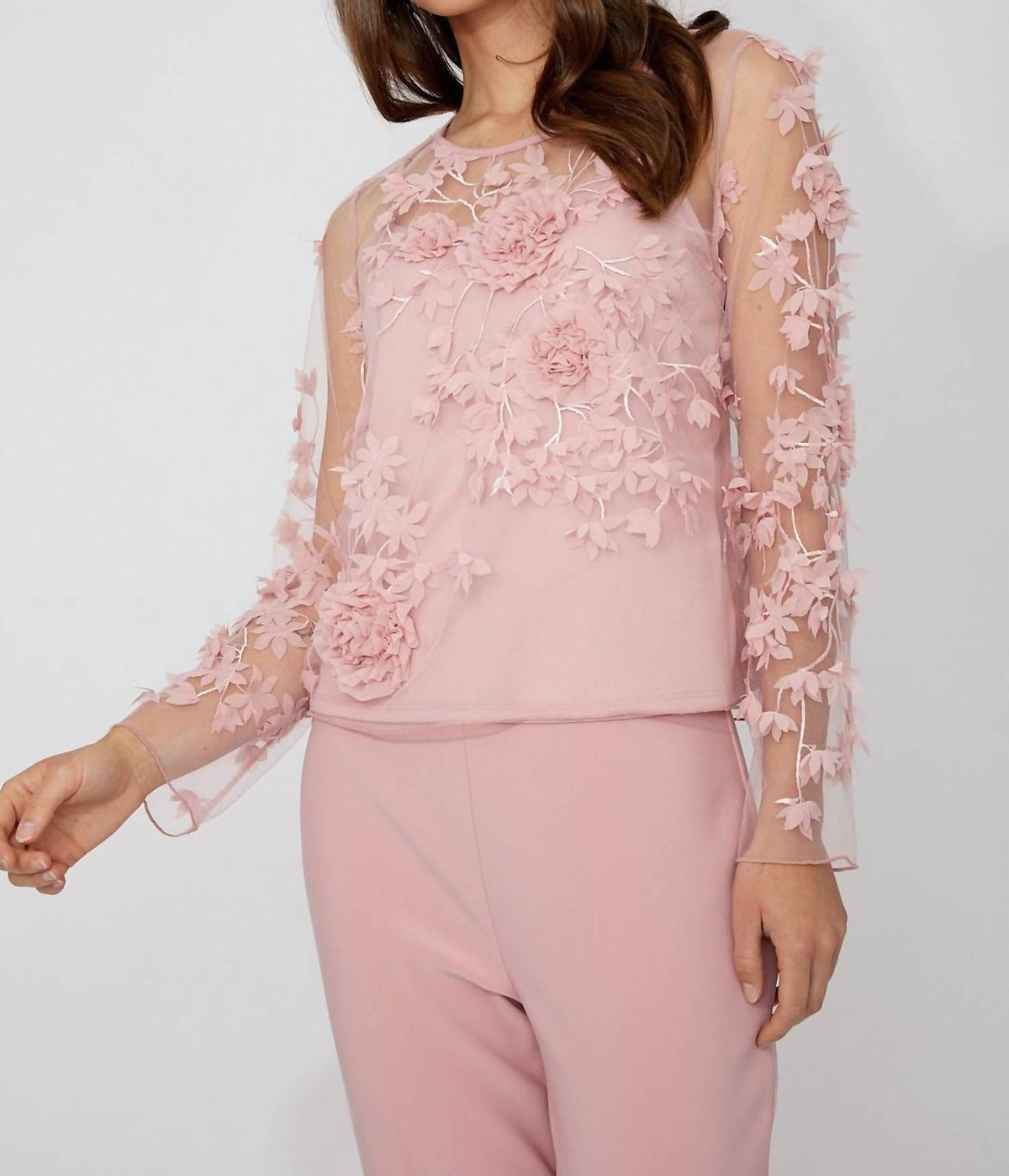 Frank Lyman - Floral Embroidered Pullover Top