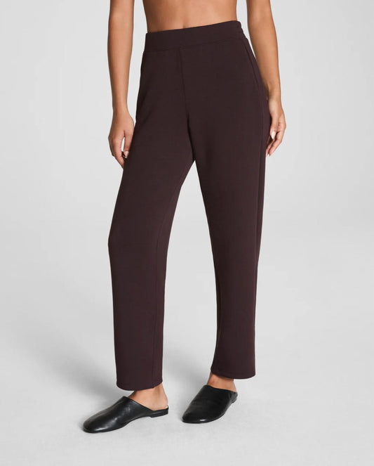 Spanx - Airessential Slim Straight Pant