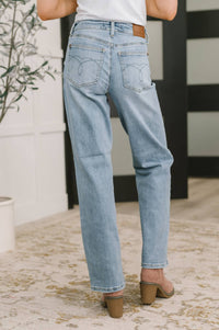 Judy Blue - Mid Rise Rigid Magic Straight Leg Jeans