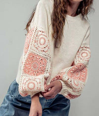 Urban Daizy - Quilt Blocked Sleeve Crewneck Sweater