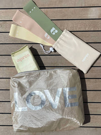 Hi Love Travel - Women's Zipper Pouch