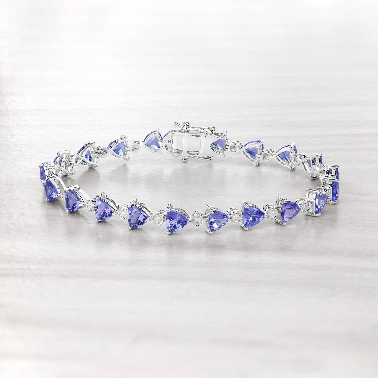 Diana M Jewels Women's Trillion Natural Tanzanite Bracelet (9.24 Ct) - Bold in 14k white gold - women's jewelry - detail view