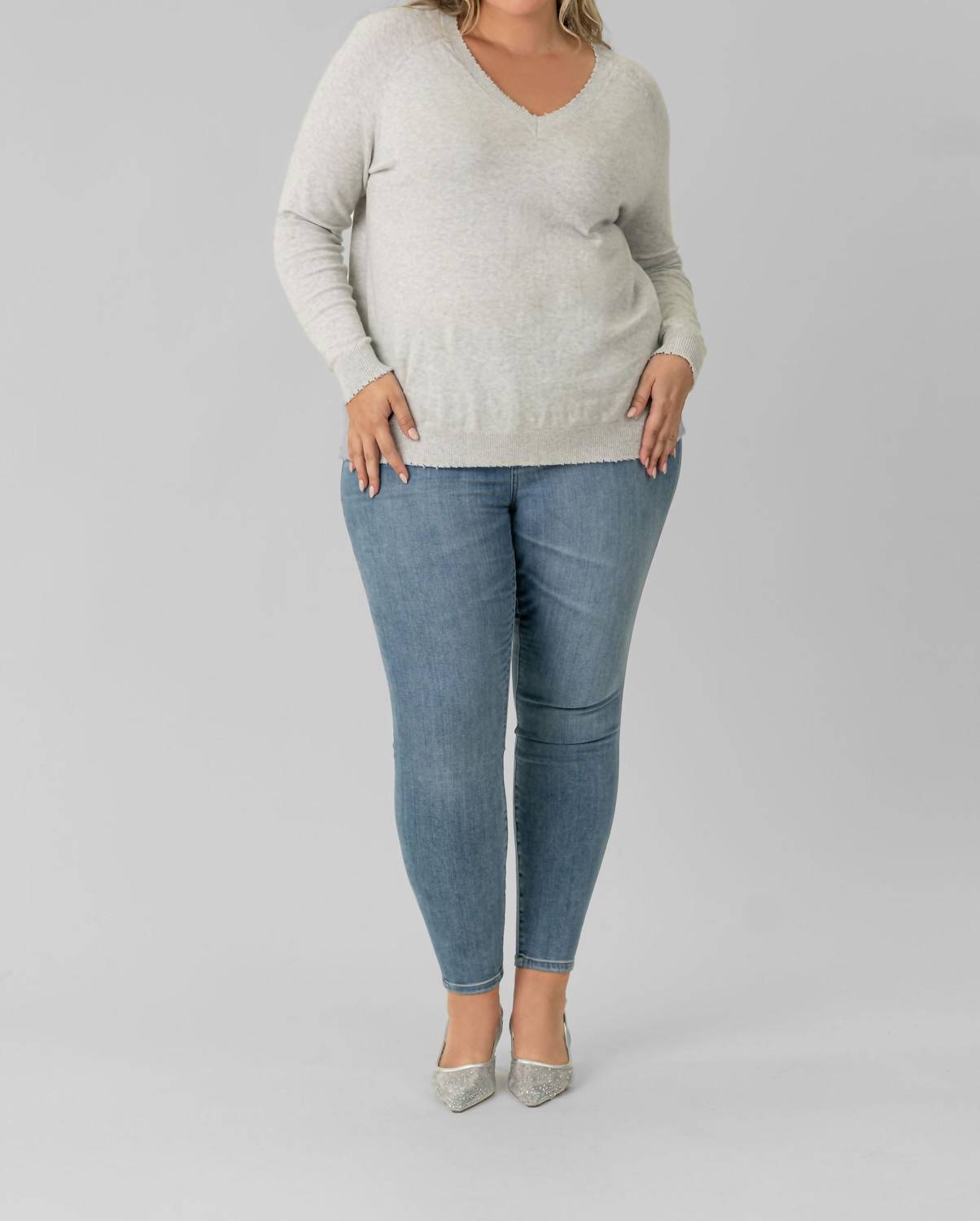 Minnie Rose - Cotton Cashmere Distressed Long Lseeve V-neck Sweater - Plus