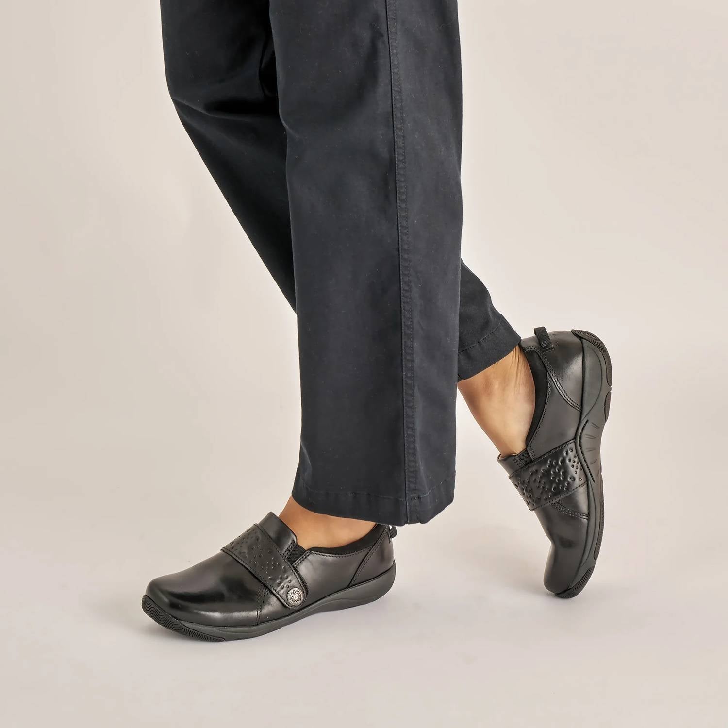 Dansko - Women's Sallie Comfort Shoes