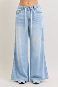 Judy Blue - Featherweight Palazzo Shadow Pocket Wide Leg Jeans