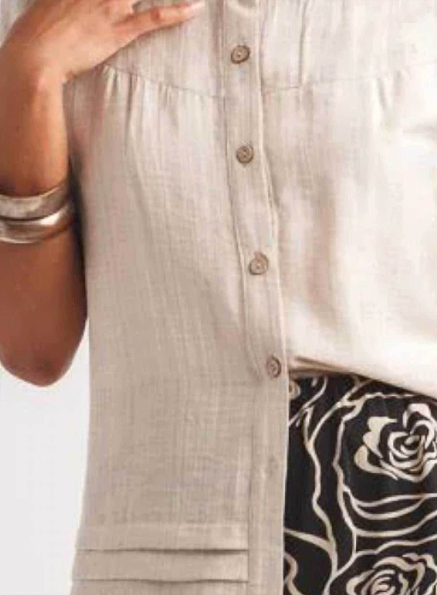 Papillon - Short Sleeve Button Front Top