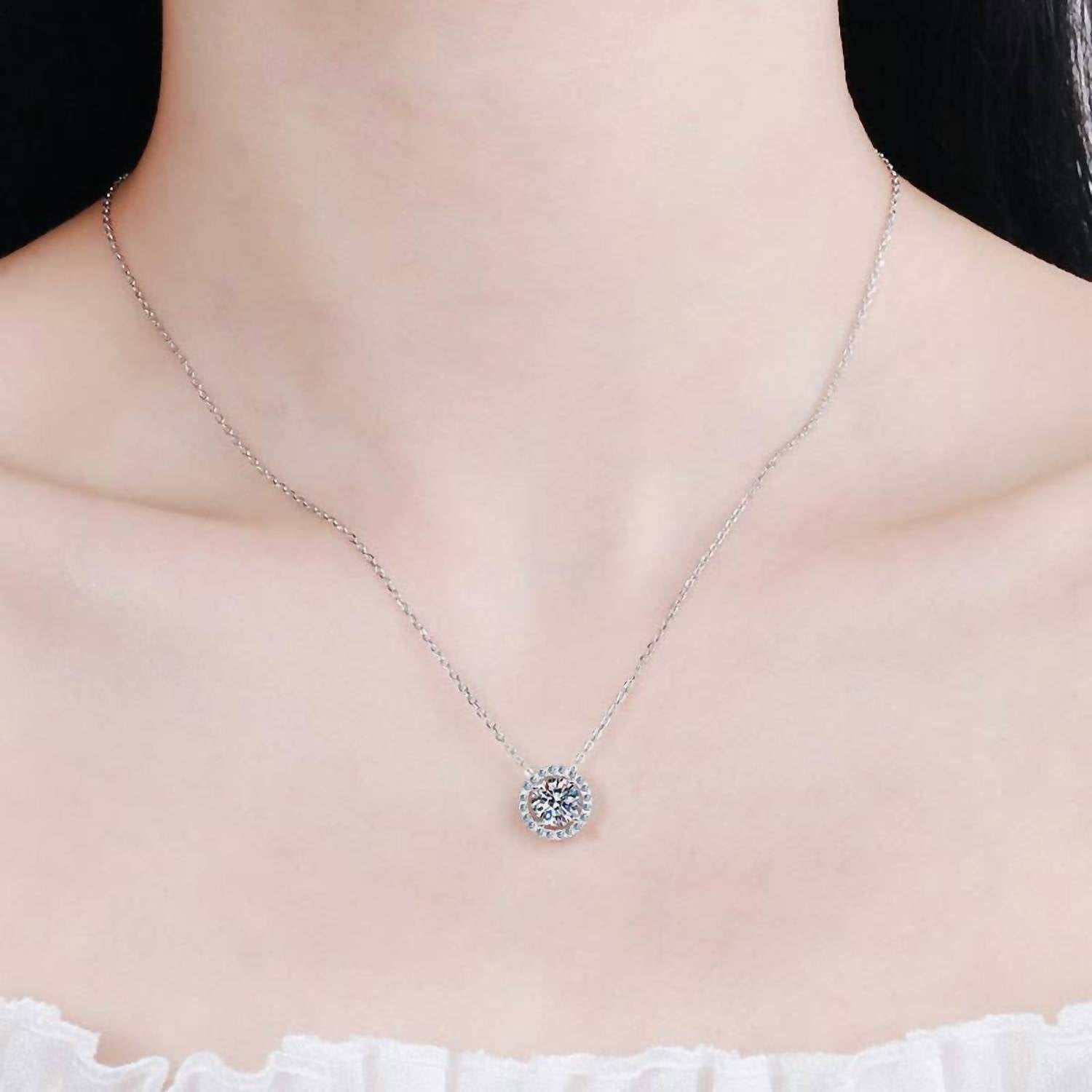Bling Jewelry - Women's Four-prong Moissanite Halo Necklace