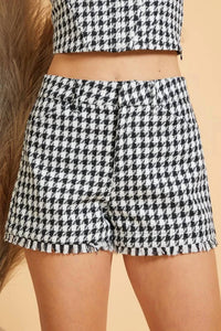Glam - Houndstooth Sleeveless Crop Top And Shorts Set