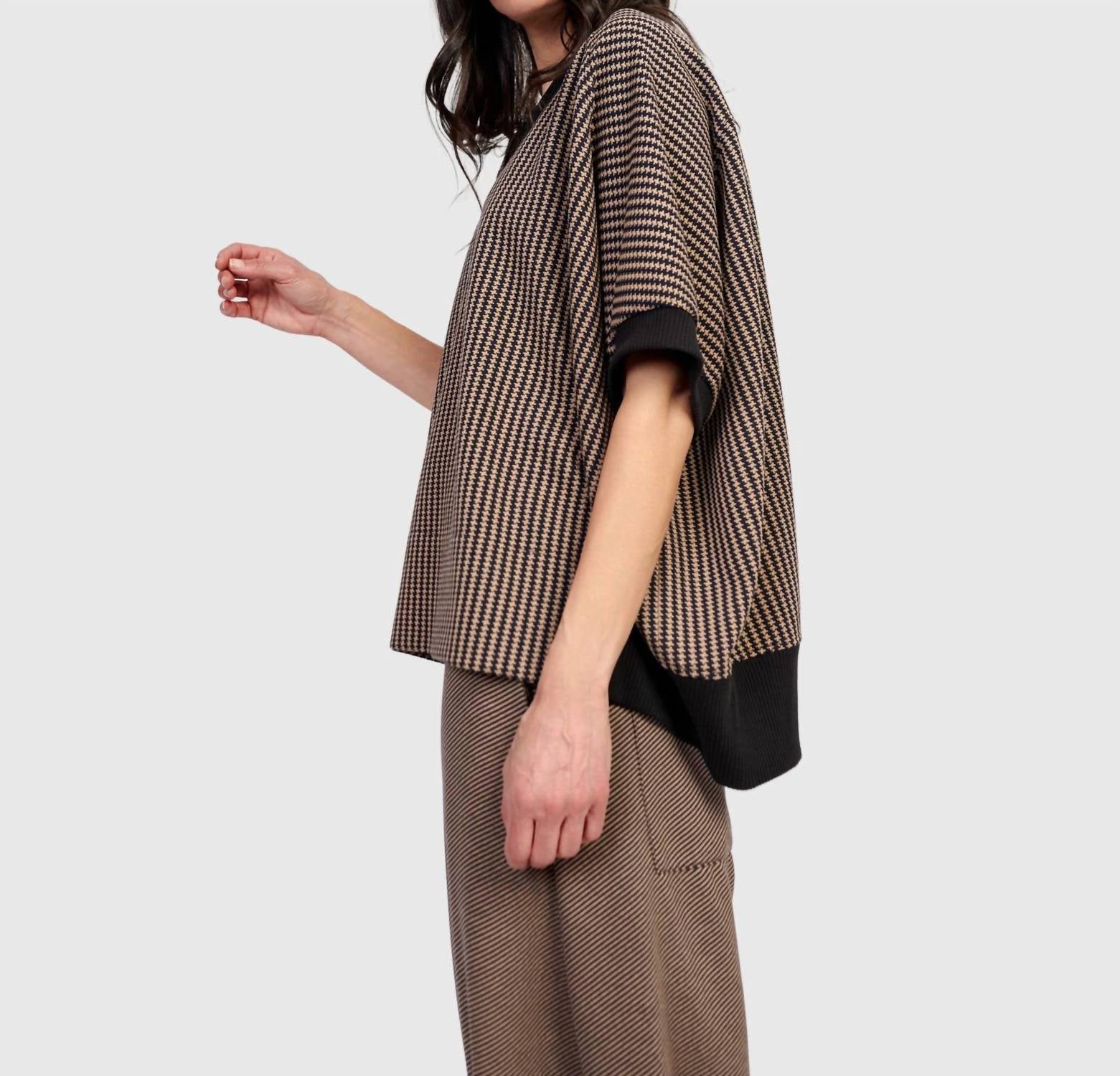 Alembika - Yetta Rounded Top