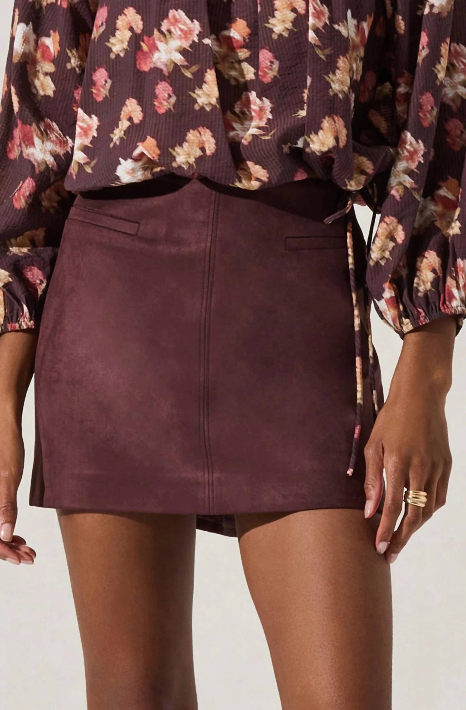 Astr - Women's Laudine Faux Suede Mini Skirt