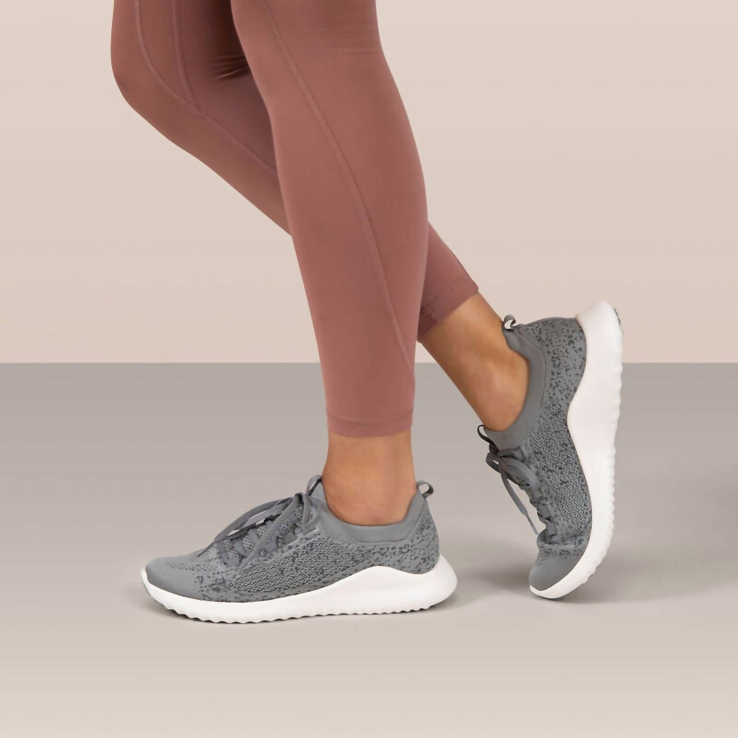 Aetrex - Women's Arch Support Sneaker