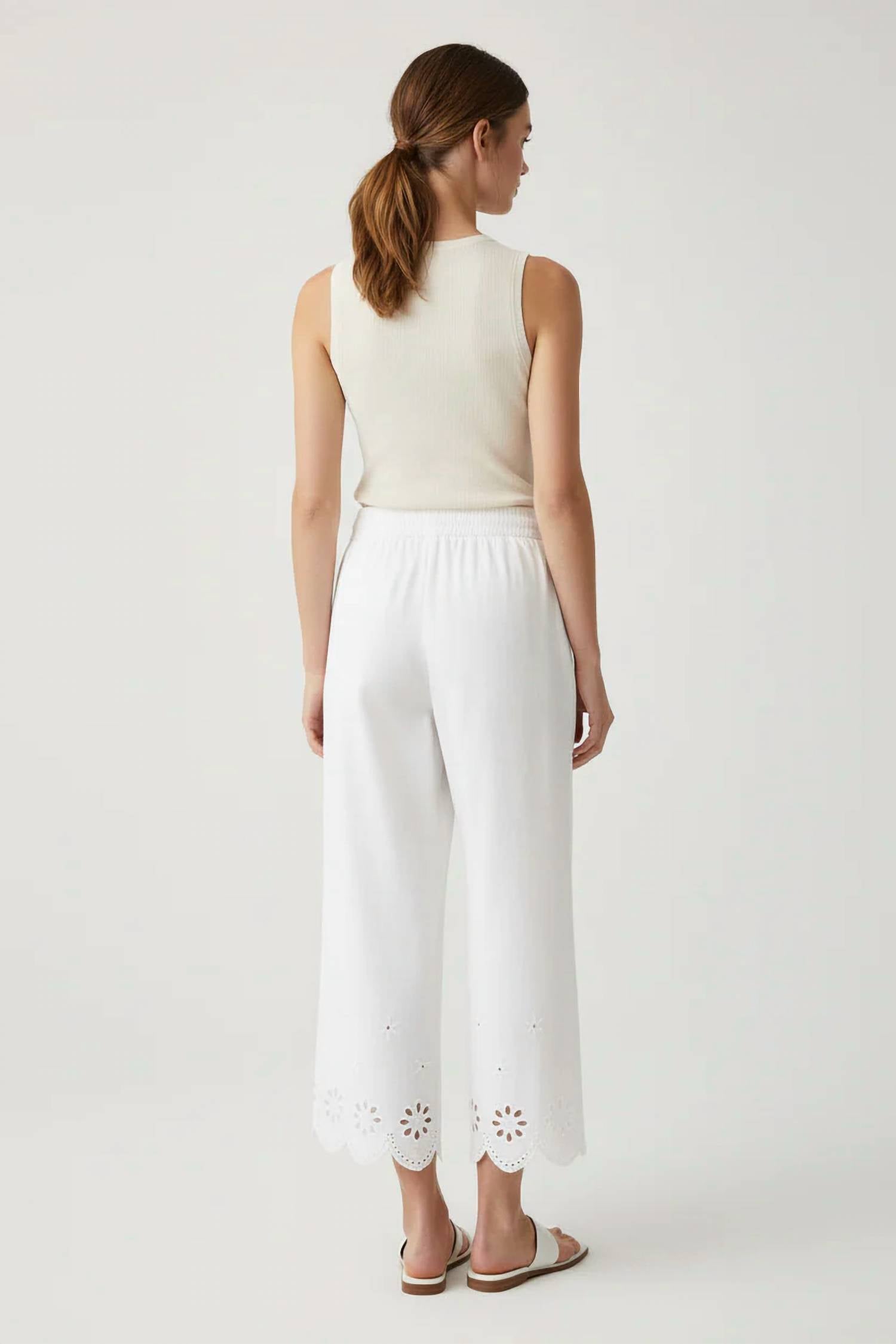 Hem & Thread - Vira Embroidery Cut Out Capri Pants
